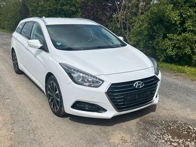 gebraucht Hyundai i40 1.7 CRDi Blue Style DCT