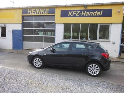 Usata Opel Astra Style 140 CV (102 kW) 2014 Nero Berlina