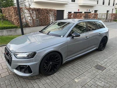 Second-hand Audi RS4 Ambiente 450 CP (330 kW) 2022 Gri Break