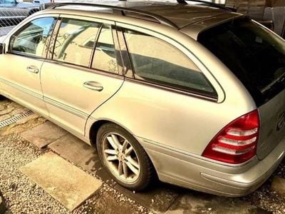 Mercedes C240