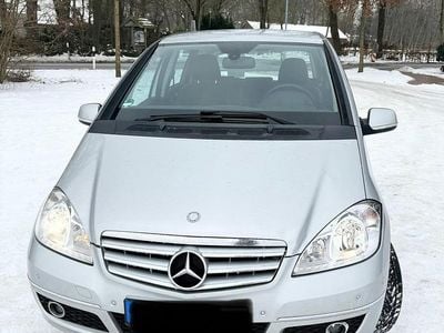 Gebraucht Mercedes A180 Avantgarde 109 PS (80 kW) 2012 Silber Kleinwagen