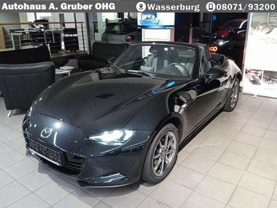 Neu Mazda MX5 Exclusive-Line 132 PS (97 kW) 2025 Soul red crystal m Cabrio