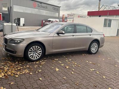 BMW 750