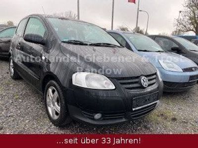 Gebraucht VW Fox Style 60 PS (44 kW) 2011 Schwarz Kleinwagen