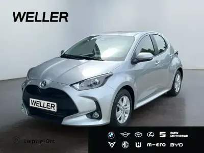 Gebraucht Toyota Yaris Hybrid Comfort 116 PS (85 kW) 2023 Silber Kleinwagen