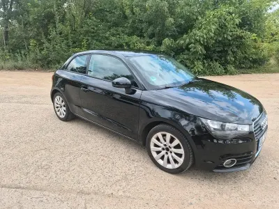 Gebraucht Audi A1 Attraction 105 PS (77 kW) 2011 Schwarz Kleinwagen