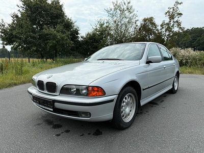 BMW 528