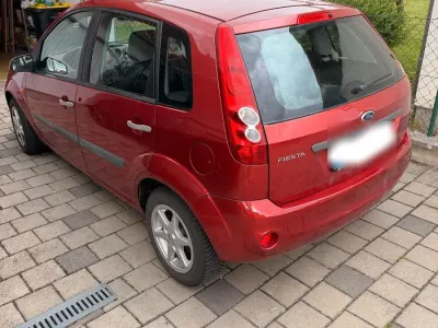 Gebraucht Ford Fiesta Style 80 PS (58 kW) 2007 Rot Kleinwagen