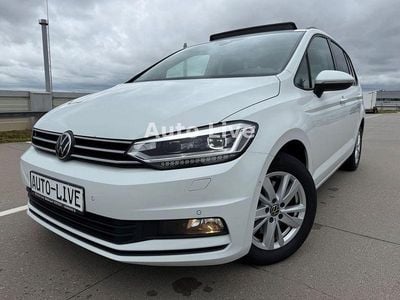 Gebraucht VW Touran 150 PS (110 kW) 2022 Weiß Van / Kleinbus