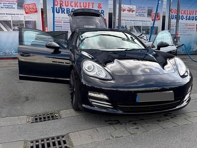 Porsche Panamera 4S