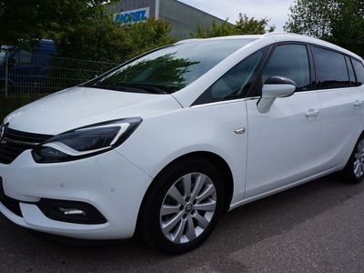 Weiß Gebraucht 2018 Opel Zafira Innovation Van / Kleinbus | 11.999 € (Fairer Preis)