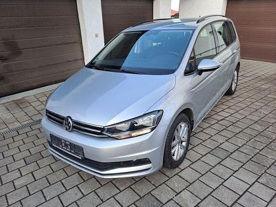 Gebraucht VW Touran Comfortline 150 PS (110 kW) 2019 Silber Van / Kleinbus