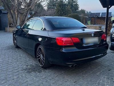 Gebraucht BMW 330 Cabriolet Exclusive 234 PS (172 kW) 2012 Schwarz Cabrio