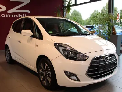 Gebraucht Hyundai ix20 Trend 90 PS (66 kW) 2017 Weiß Kleinwagen