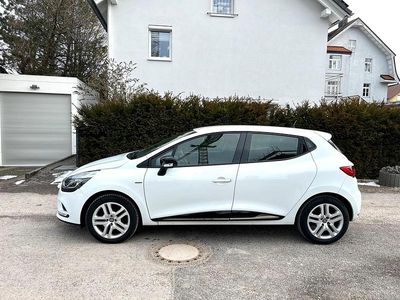 Weiß Gebraucht 2016 Renault Clio IV LIMITED Limousine | 6.600 € (Fairer Preis)
