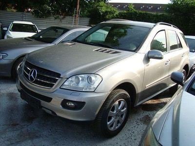 Mercedes ML320