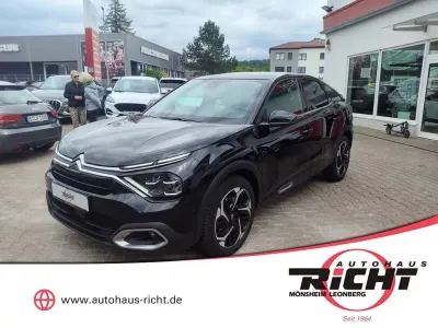 Gebraucht Citroën C4 Shine 131 PS (96 kW) 2023 Lackierung schwarz perla nera/ SUV