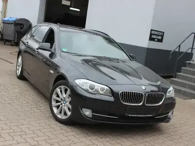 Gebraucht BMW 530 Sport Line 258 PS (189 kW) 2012 Grau Kombi