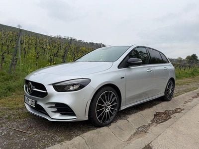 Gebraucht Mercedes E250 AMG 218 PS (160 kW) 2020 Silber Van / Kleinbus