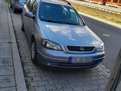 gebraucht Opel Astra Kombi Auto steht in Nürnberg