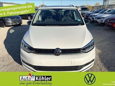 Second-hand VW Touran Highline 150 CP (110 kW) 2025 Alb Monovolum