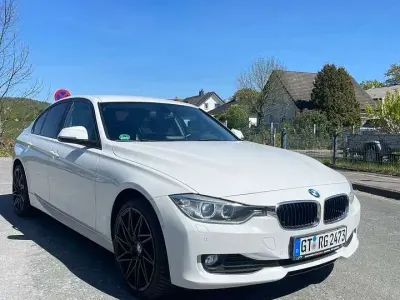 Gebraucht BMW 316 116 PS (85 kW) 2014 Weiß Limousine