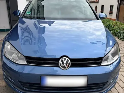 Gebraucht VW Golf VII Comfortline 105 PS (77 kW) 2013 Blau Limousine