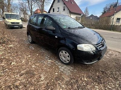 Gebraucht VW Fox 55 PS (40 kW) 2009 Schwarz Kleinwagen