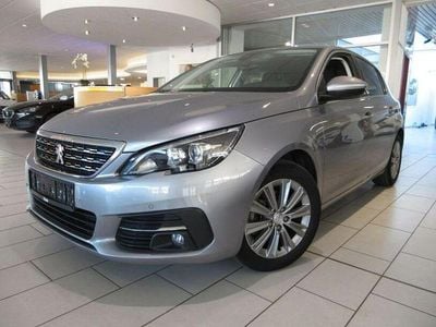 Gebraucht Peugeot 308 Allure 131 PS (96 kW) 2020 Lack grau artense/metalliclacki Limousine