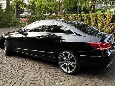 Gebraucht Mercedes E250 Sport Edition 204 PS (150 kW) 2015 Schwarz Coupé