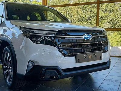 Neu Subaru Forester Premium 136 PS (100 kW) 2025 Crystal white SUV