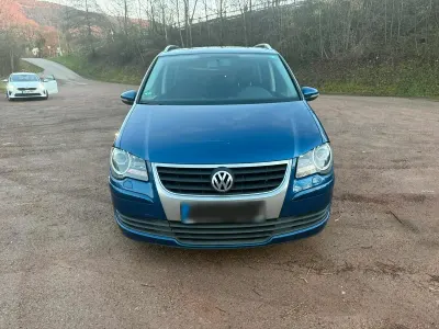 Gebraucht VW Touran 140 PS (102 kW) 2010 Blau Van / Kleinbus