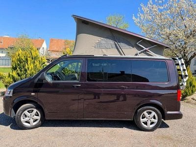 Begagnad VW California Beach 140 HK (102 kW) 2014 Lila Van