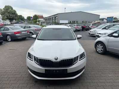Gebraucht Skoda Octavia Soleil 116 PS (85 kW) 2019 Weiß Kombi