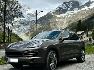Gebraucht Porsche Cayenne 240 PS (176 kW) 2011 Andere farben SUV