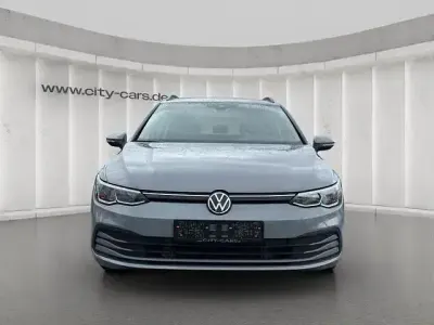 Gebraucht VW Golf VIII Life 150 PS (110 kW) 2022 Grau Kombi