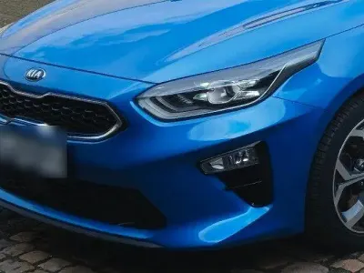 Gebraucht Kia Ceed Spirit 159 PS (116 kW) 2021 Blau Kleinwagen
