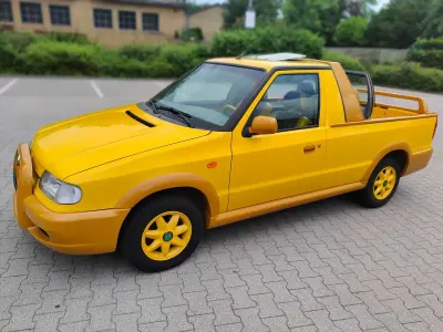 Usata Skoda Felicia Fun 75 CV (55 kW) 1999 Giallo Berlina
