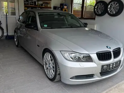 Gebraucht BMW 325 Performance 218 PS (160 kW) 2005 Silber Limousine