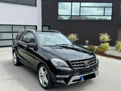 Używany Mercedes ML350 AMG 258 KM (189 kW) 2015 Czarny SUV