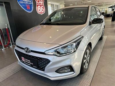 Gebraucht Hyundai i20 Advantage 101 PS (74 kW) 2020 Silber Kleinwagen