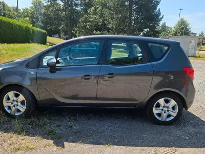 Gebraucht Opel Meriva Edition 101 PS (74 kW) 2010 Grau Van / Kleinbus