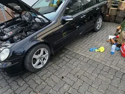 Gebraucht Mercedes C200 Elegance 163 PS (119 kW) 2007 Schwarz Kombi