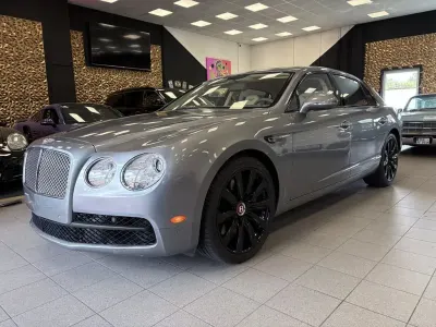 Gebraucht Bentley Flying Spur 507 PS (372 kW) 2016 Grau Limousine