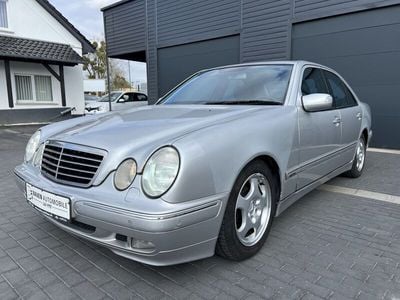 Gebraucht Mercedes E240 Avantgarde 170 PS (125 kW) 1999 Silber Limousine