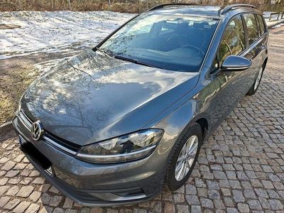 Gebraucht VW Golf VII Trendline 110 PS (80 kW) 2018 Grau Kombi