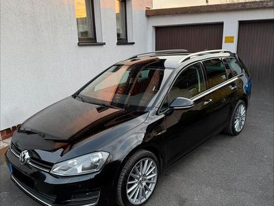 Usata VW Golf VII LOUNGE 110 CV (80 kW) 2015 Nero Station wagon