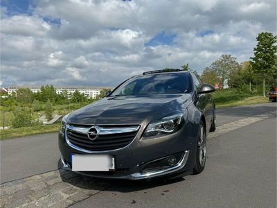 gebraucht Opel Insignia 2.0 CDTI ST+Pano+AHK+Leder+TÜV/AU neu