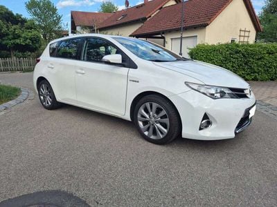 Toyota Auris Hybrid