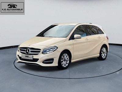 Gebraucht Mercedes B180 109 PS (80 kW) 2017 Gelb Van / Kleinbus